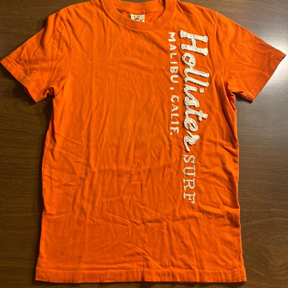 Hollister t-shirt